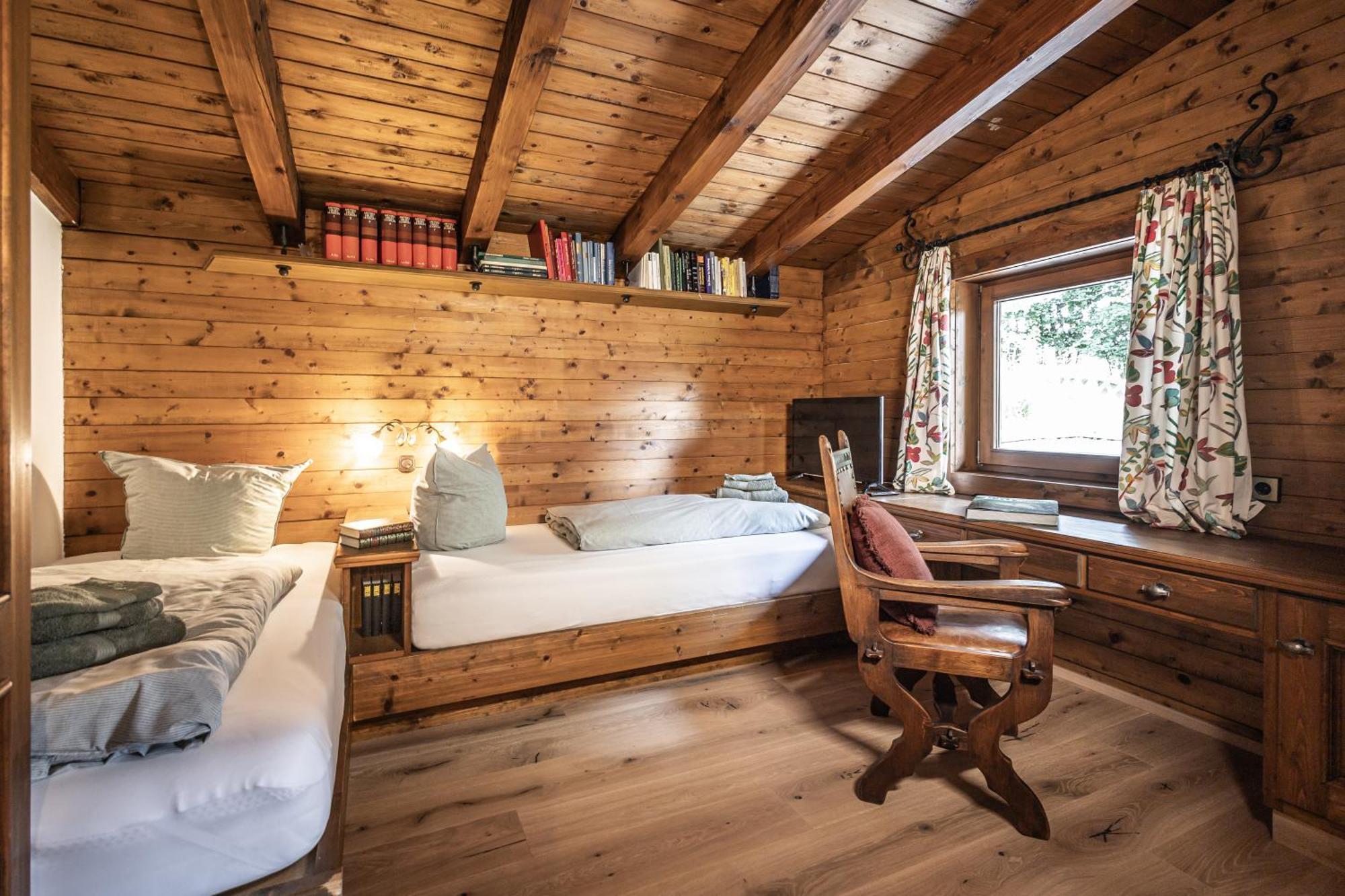 Holzhaus in Alleinlage in Bad Ischl, Kamin&Sauna Exterior foto